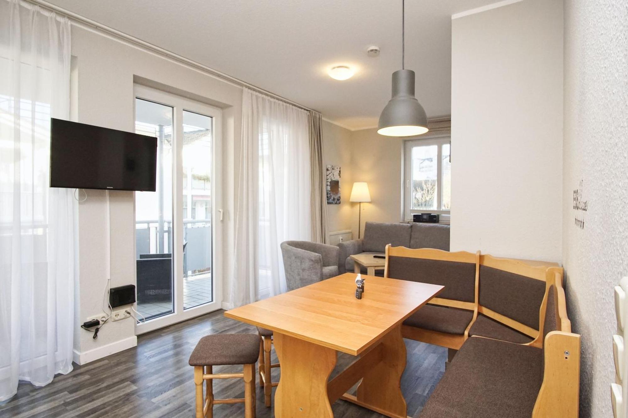 Zentrale Fewo Mit Balkon, Gratis Nutzung Vom Ahoi Erlebnisbad Und Sauna In Sellin - Villa Buskam Fewo 27 Goehren  Exteriér fotografie